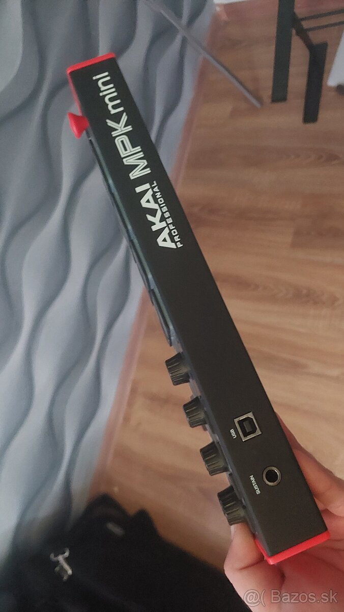 AKAI MPK Mini – kompaktný MIDI kontrolér (s krabicou) - 4