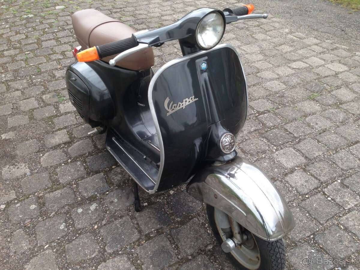 Vespa 50 s okrúhlym riadidlom Piaggio – jubilejná reedícia - 4