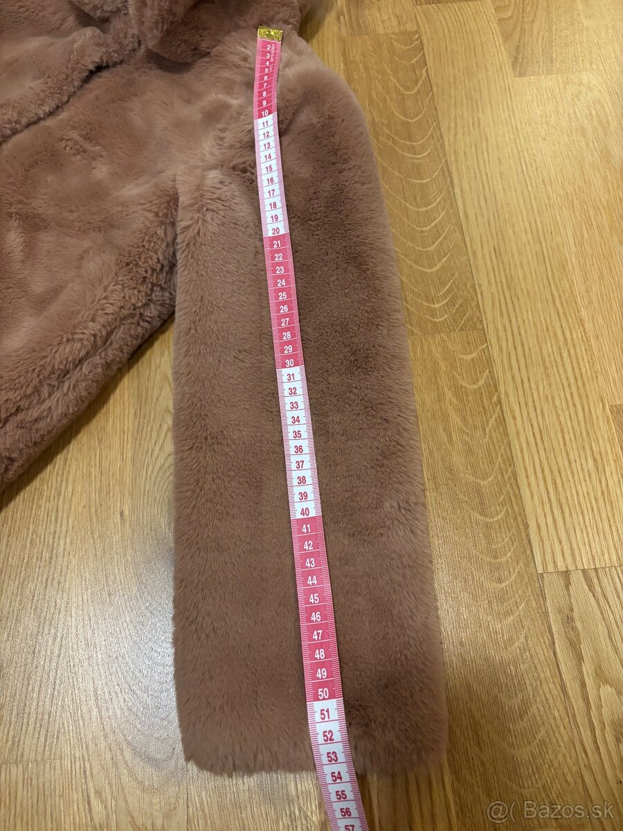 Dievčenský zimný kožuštek - 4