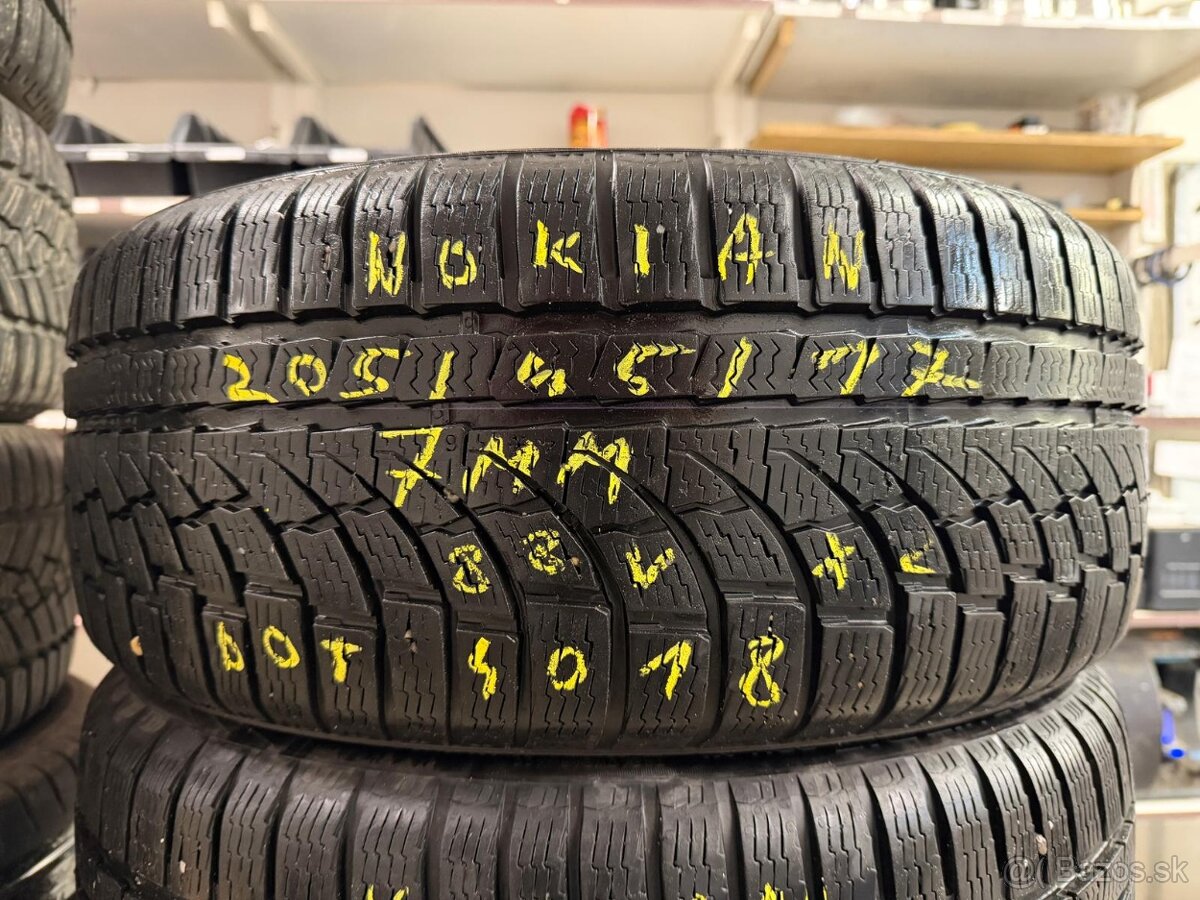 R17 205/45 Nokian 88V XL 2x7MM DOT4018 - 70 EUR - 4