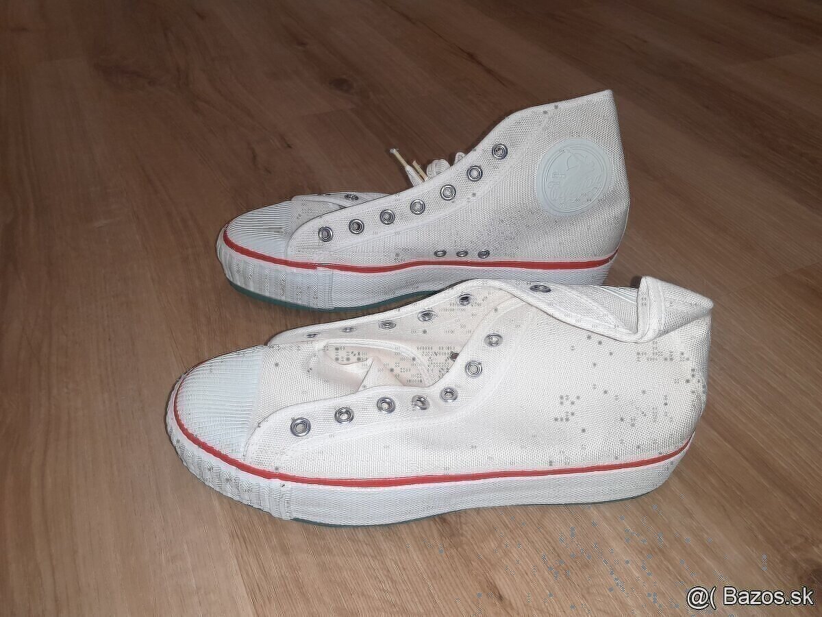 Staré tenisky - čiňany - 4