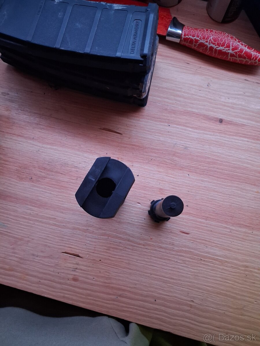 Taktická rúčka na RIS CYMA Čierna - 4