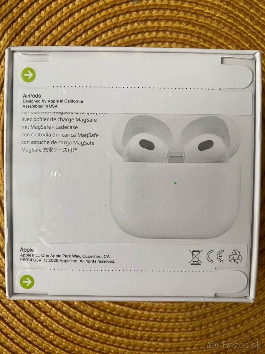 Apple AirPods 3rd generácie - 4