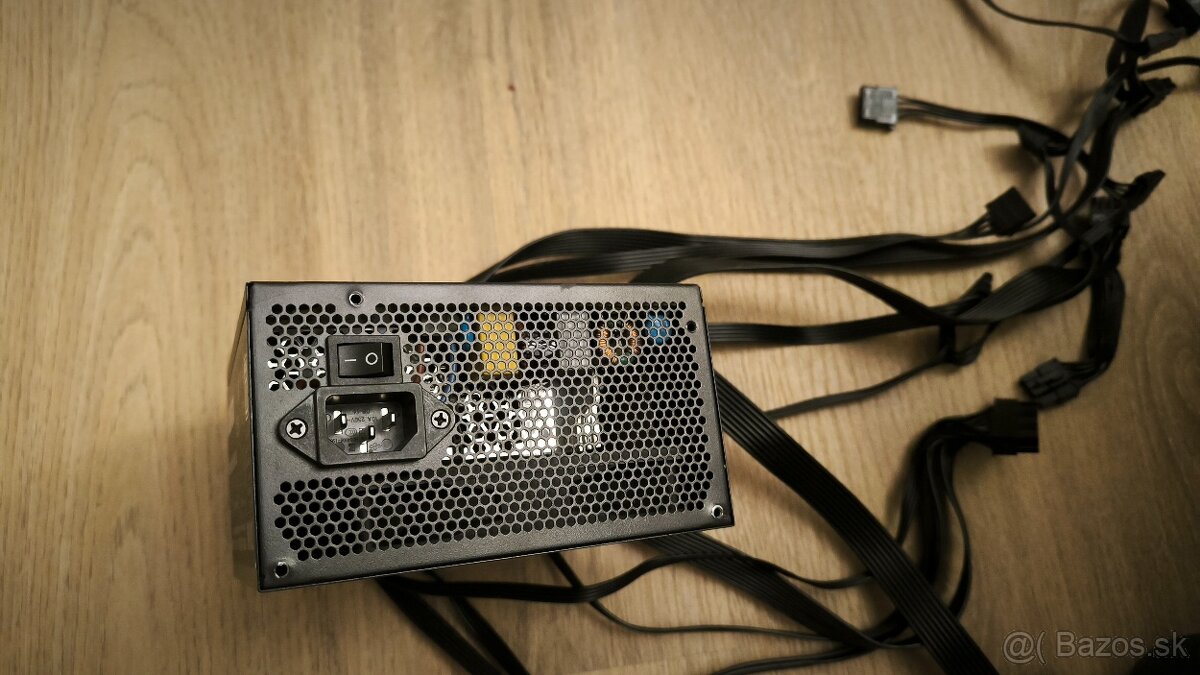 Cooler Master MWE 700W - 4