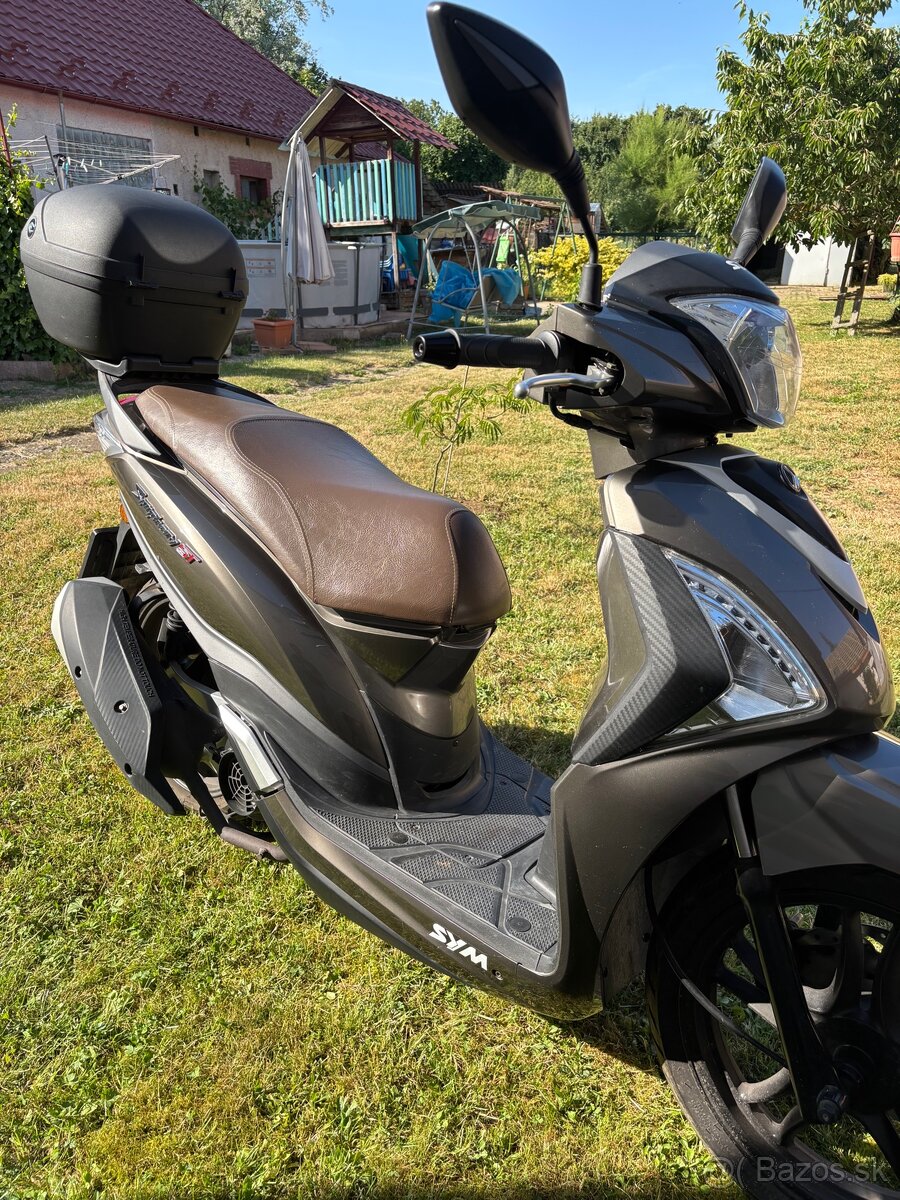 Skúter Sym Symphony ST 125 - 4