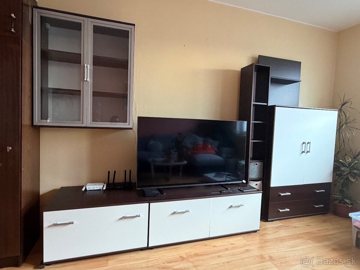 Predám obývaciu stenu v top stave - 4