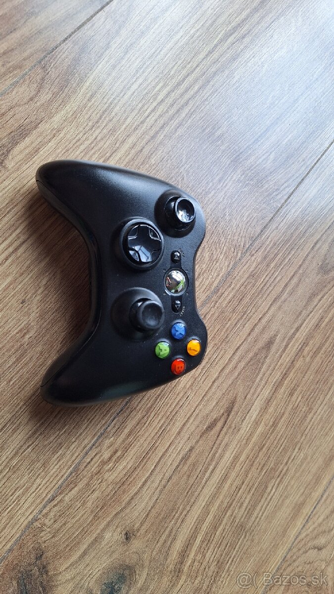Xbox 360 slim 250GB + kinect + hry - 4