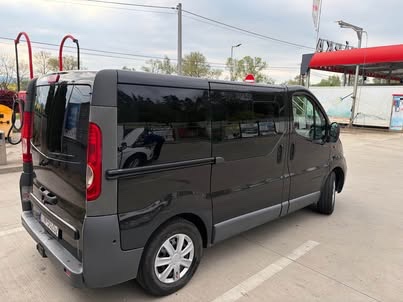 Opel Vivaro 2.0 CDTI (9-miestne) - 4