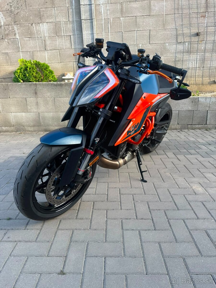 KTM 1290 Super Duke R - 4