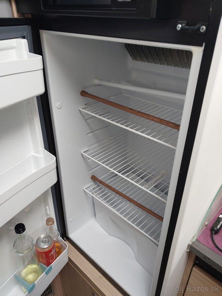 Preám chladničku Thethford - 4