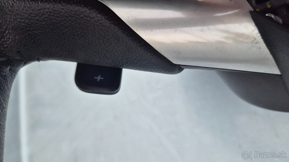 Ford Mustang multifunkčný volant - 4