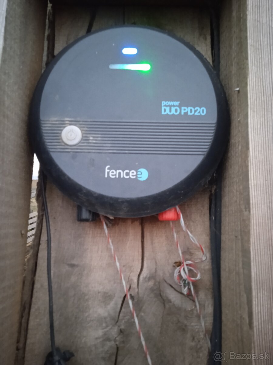 Predám elektrický ohradnik komplet SET - 4