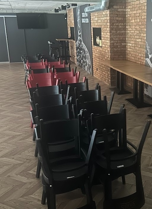 Stoličky TON / čierna alebo červená - 4