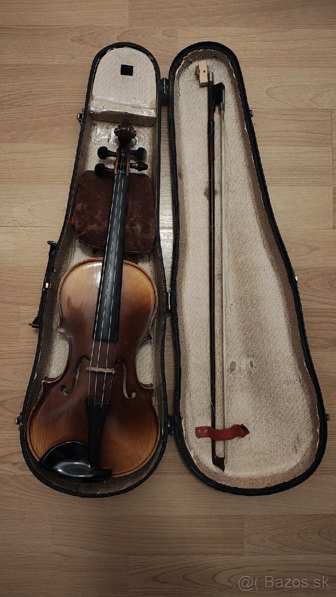 1/2 husle Cremona Luby
- 4