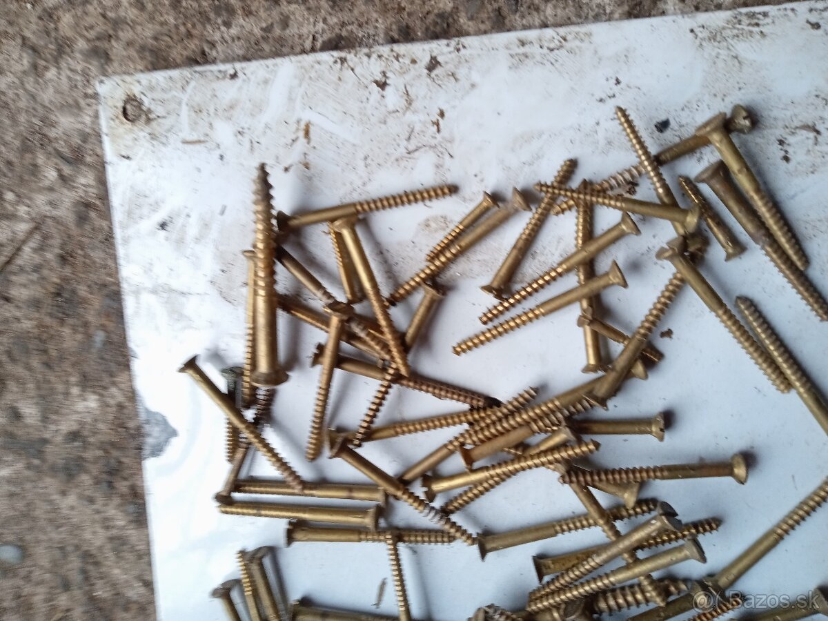 Staré mosadzné šrubky šroby - 4