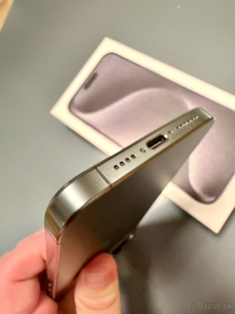 Predám iPhone 15 Pro Max, Black Titanium 256GB - 4