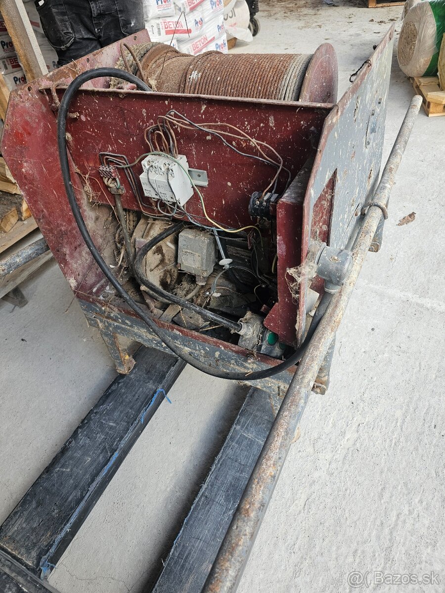 krovinorez paletový vozík - 4