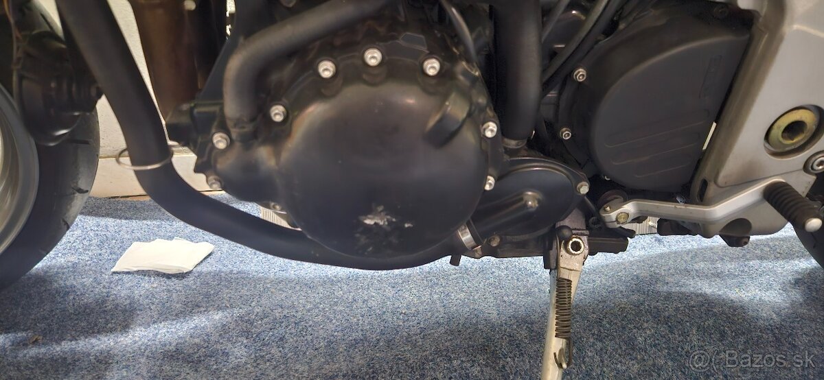 Triumph SpeedTriple 955i - 4