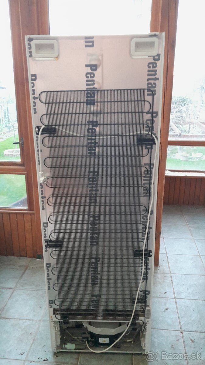 PREDÁM - Chladnička s mrazničkou BOSCH - 4