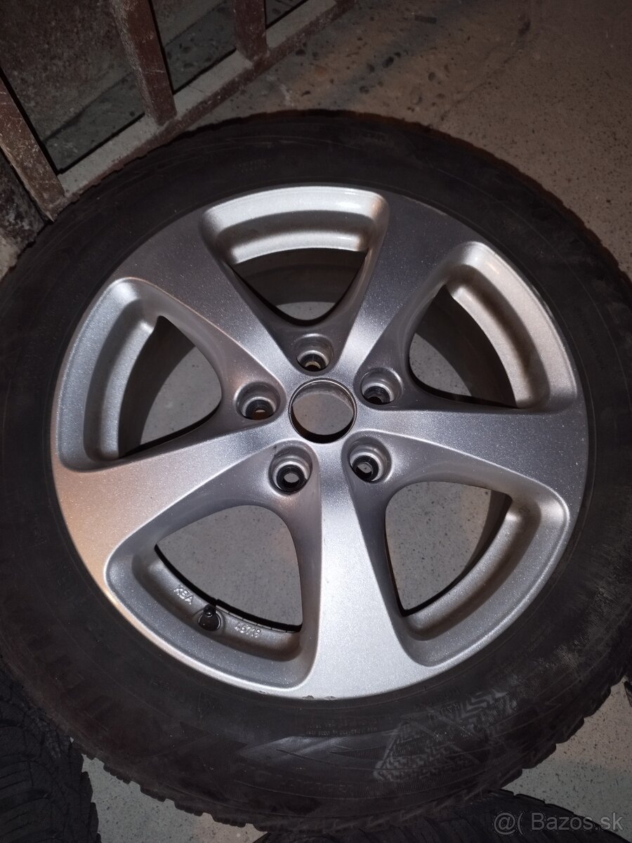 Predám zimné pneumatiky Goodyear UltraGrip na diskoch – Audi - 4