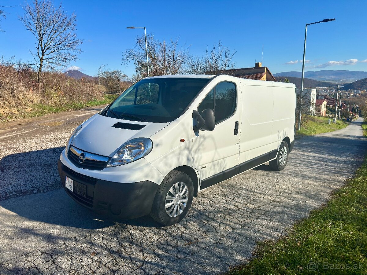 Opel Vivaro 2.5 CDTI Long - 4