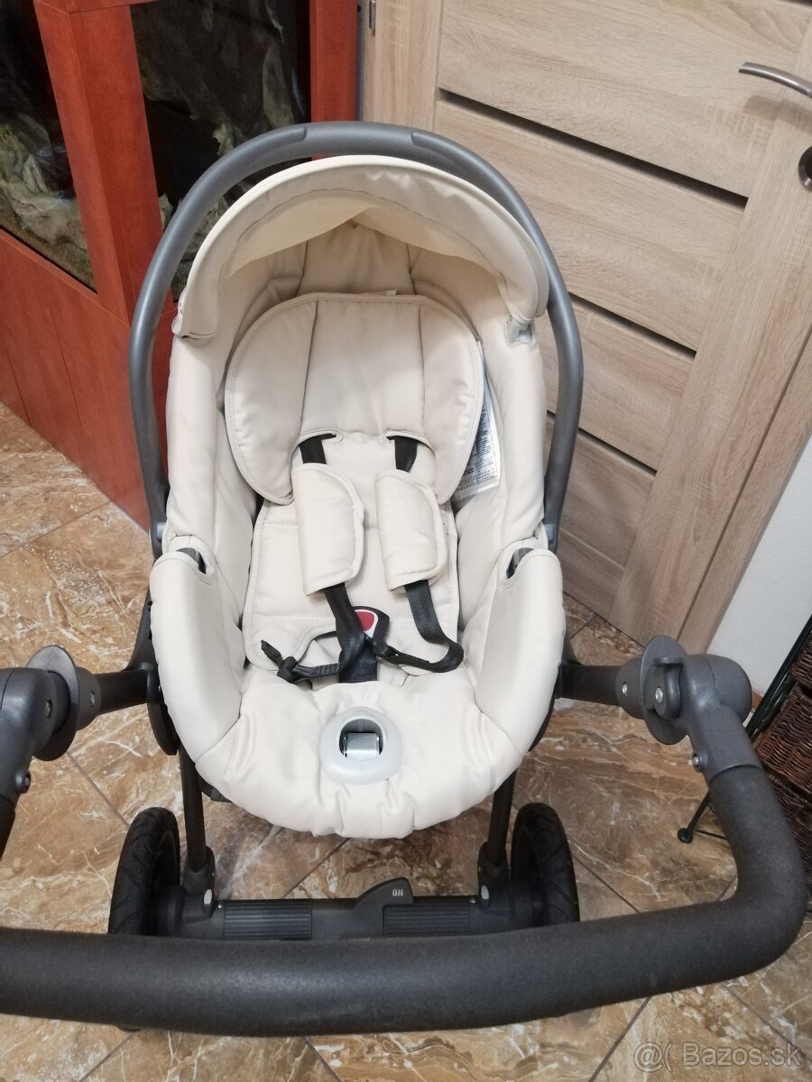 Predám zachovalý kočík 3 kombinácia - 4