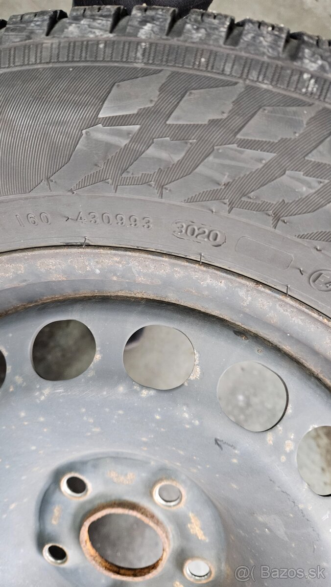 5x112 215/60 R16 Nokian zimne - 4