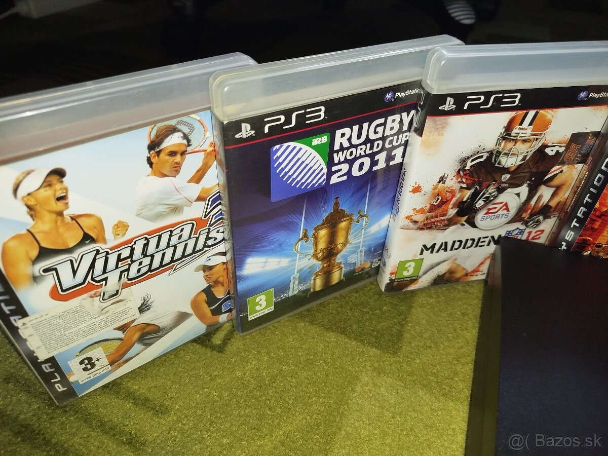 PlayStation 3, 7x hry, 3x ovládač - Grátis FIFA - 4