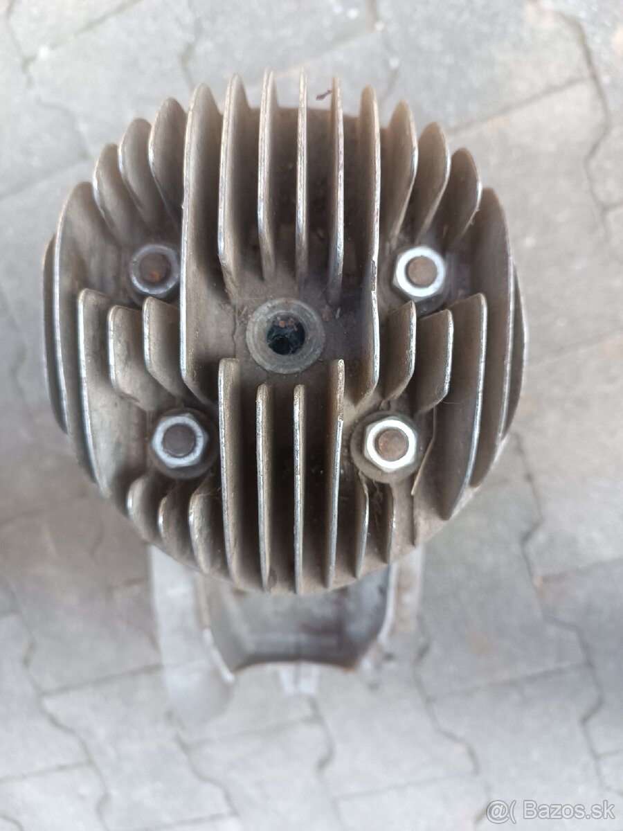 Jawa 250 kývačka motor - 4