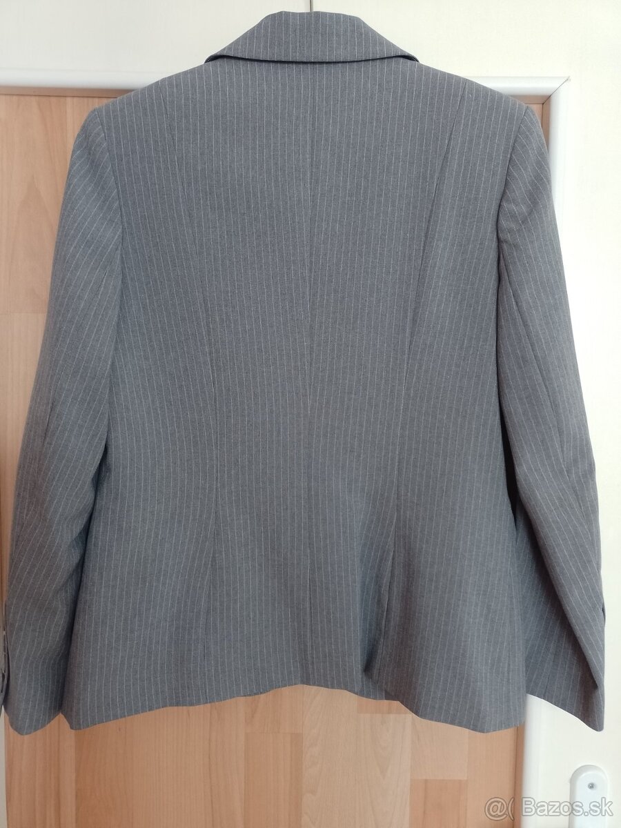 Dámsky luxusný kostým v.M /+ iné sako a bolerko zadarmo/ - 4