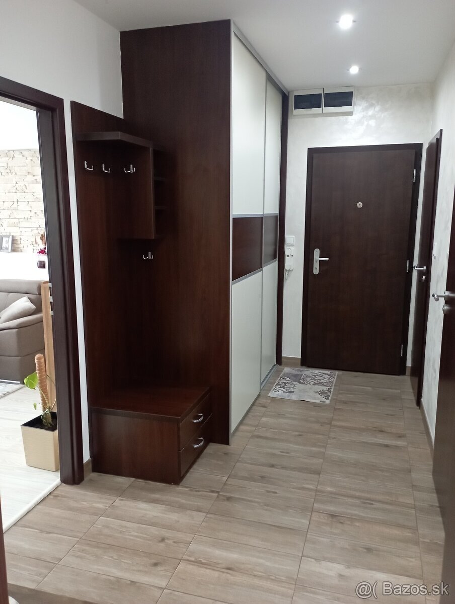 Predám 3 izbový byt - 4