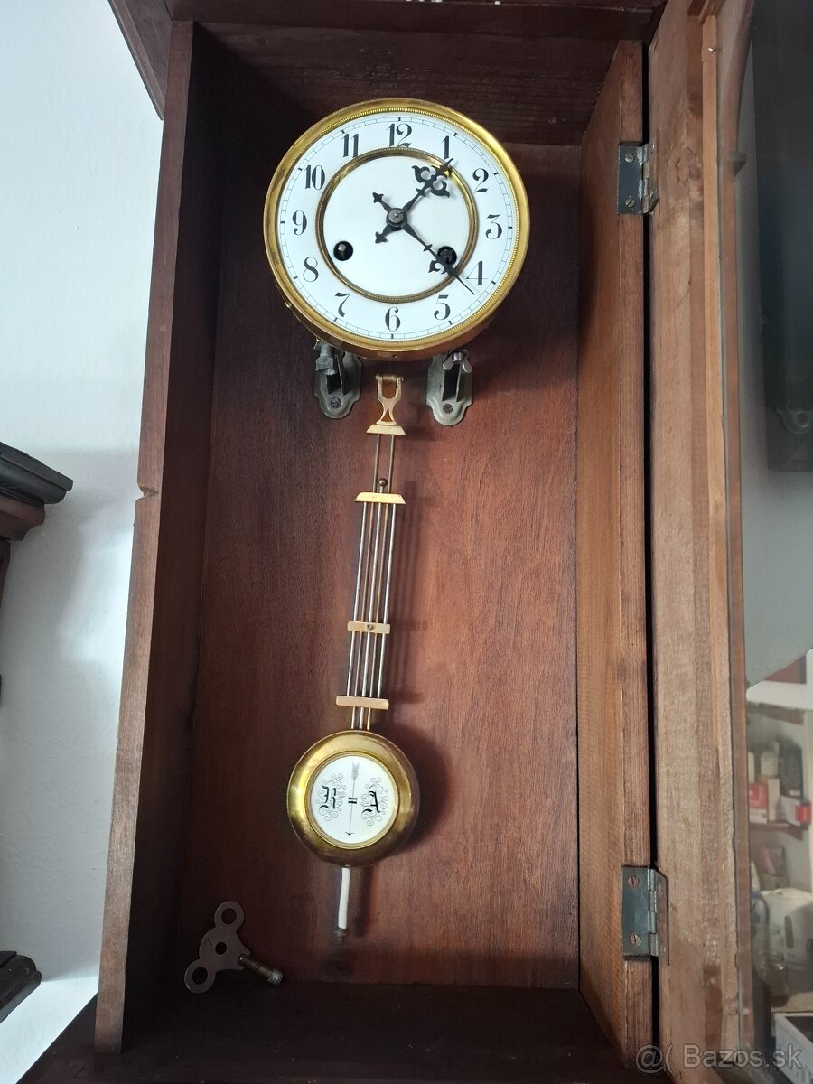 Predám funkčné starožitné nástenné stlpikové hodiny Junghans - 4