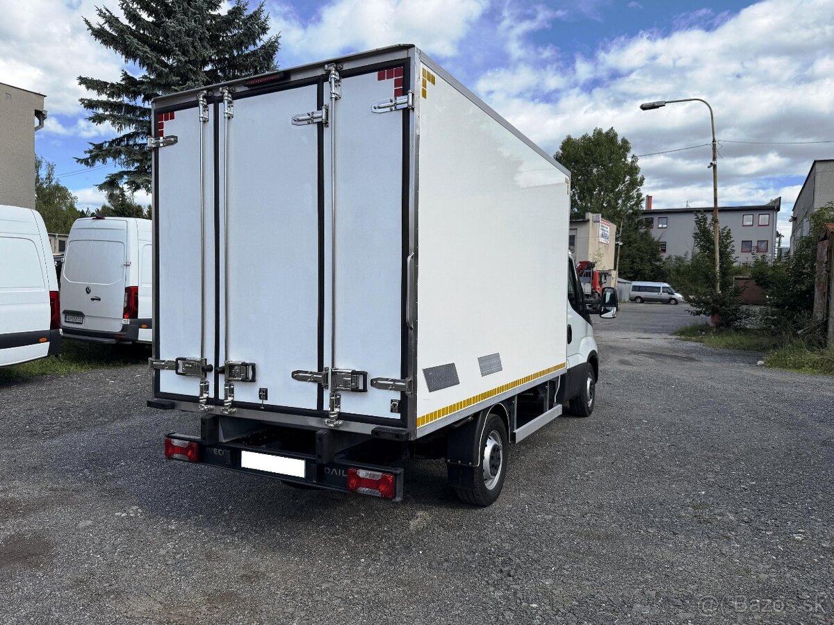 Iveco Daily 35, 2.3 diesel,85kW izoterm, chladiak, mrazak - 4