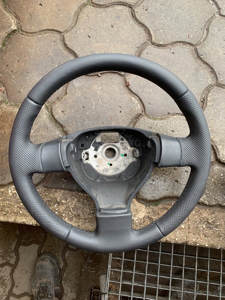 Predám 3ramenne nanovo obšité volanty - 4