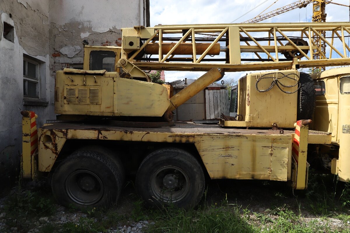 TATRA 148 6x6 žeriav - 4