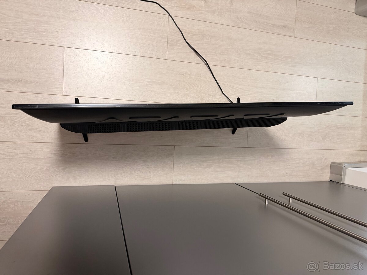 TV TCL 40” 40ES560 - 4