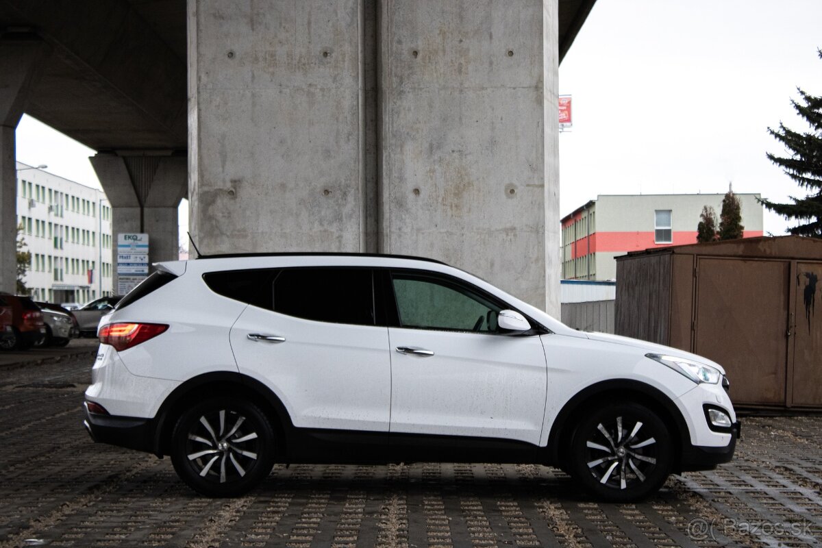 Santa Fe 4x4 AT6 145kW Panoráma - 4