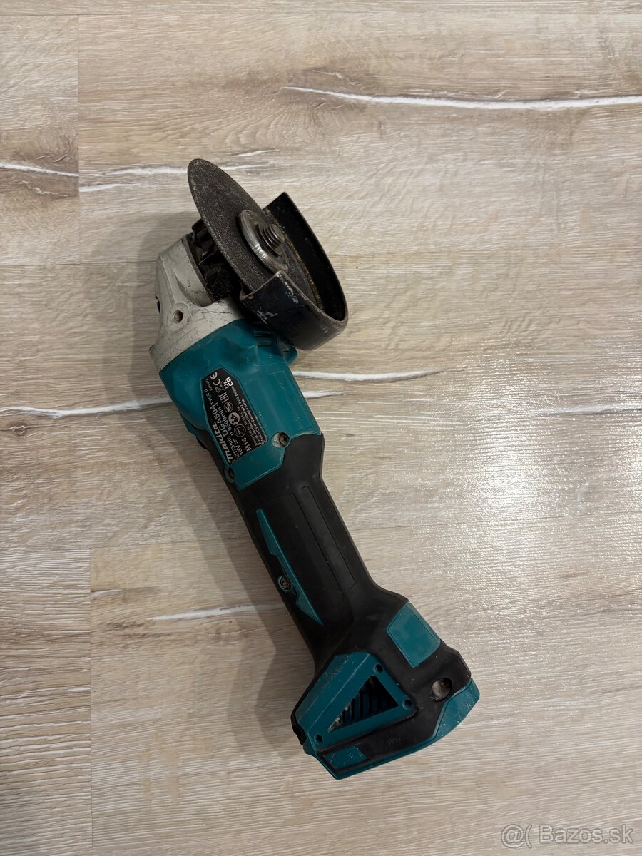 Makita DGA504 - 4