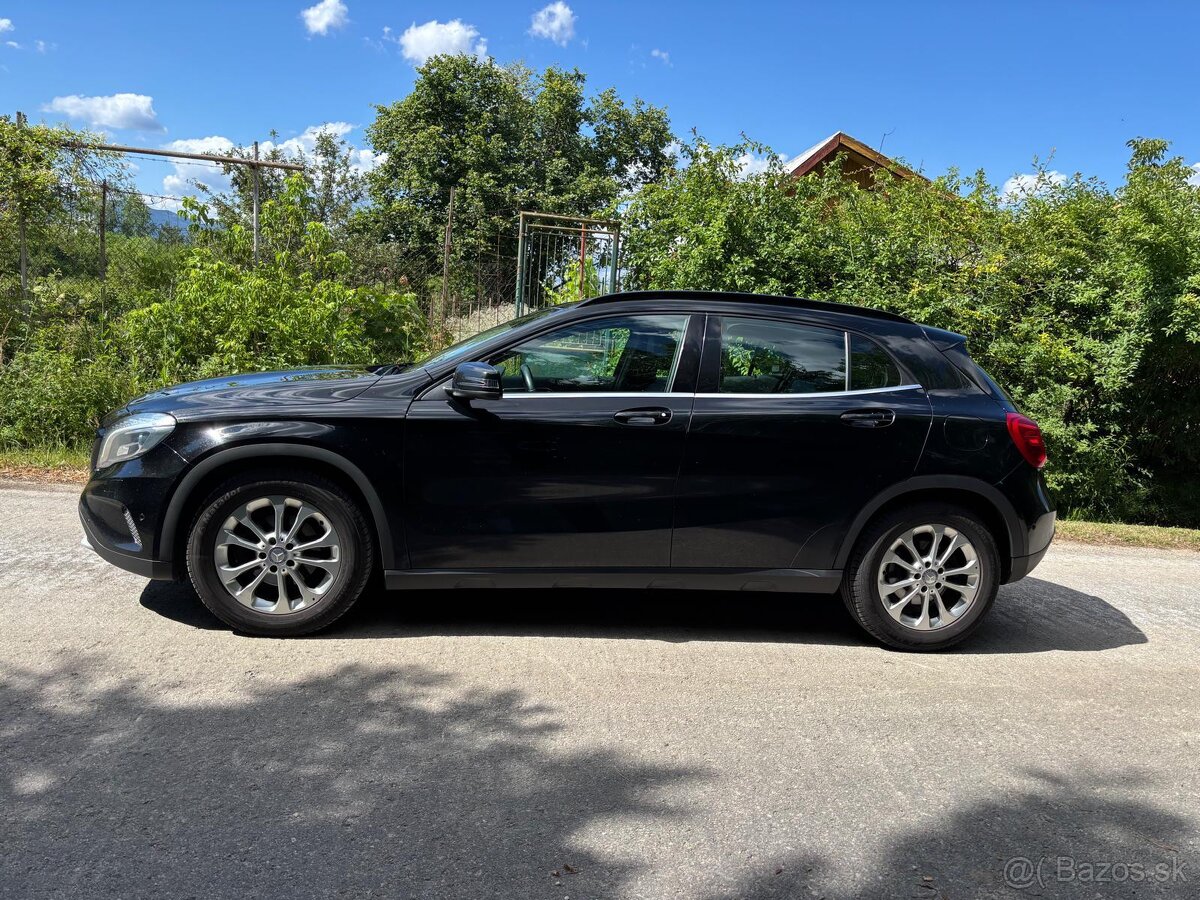 Mercedes-Benz GLA 180 d - 4