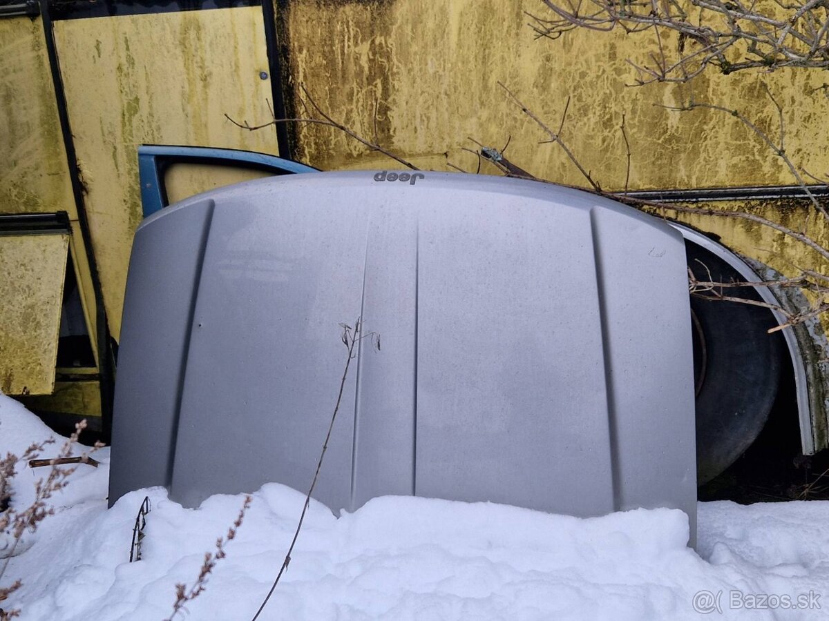 Kapota Jeep Grand Cheeroke - 4