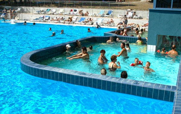 Nevieš čo dať rodičom pod stromček -Daruj im senior pobyt - 4