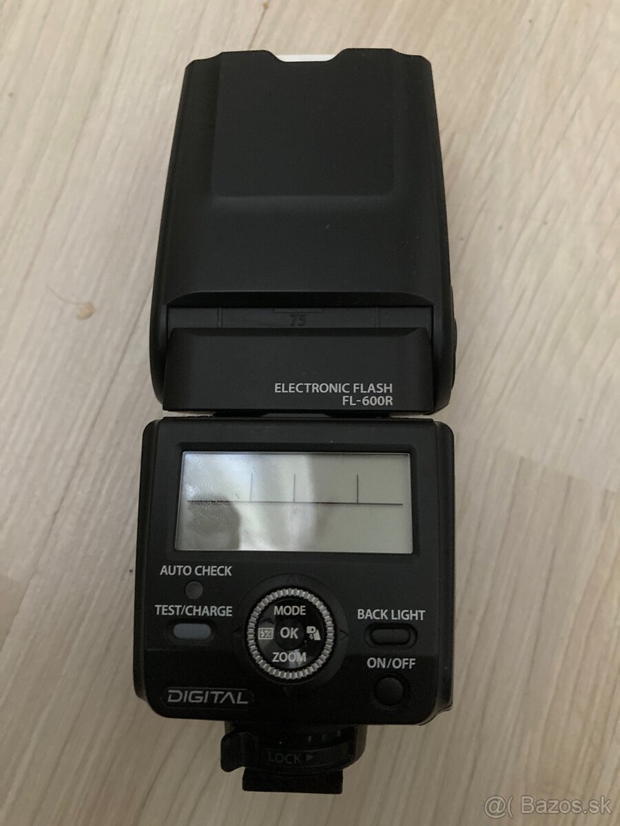 Olympus objektív + blesk - 4