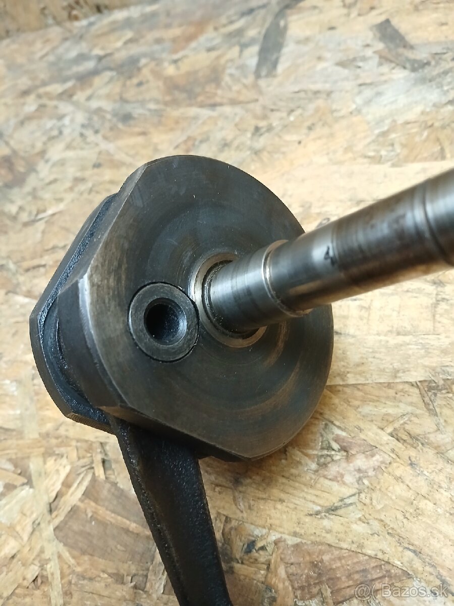 Babetta 207 kľuková hriadeľ - 4