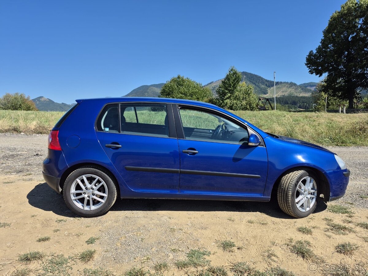 Volkswagen Golf 5 - 4
