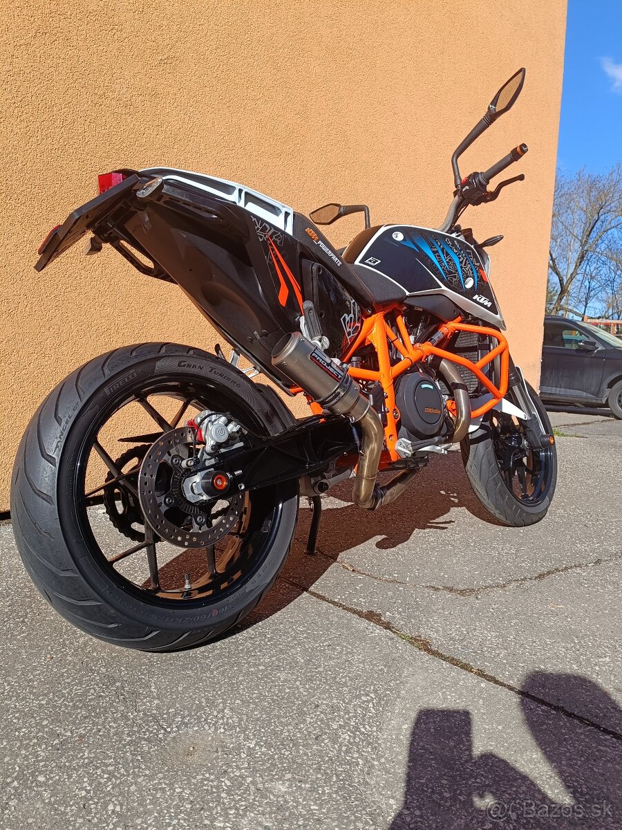 KTM Duke 690
