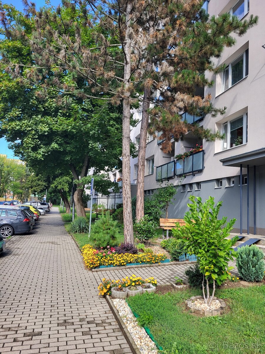 Na Malinovského ulici slnečný 67 m2 dobrý byt - 4