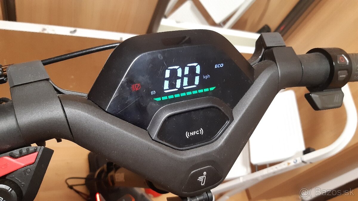 elektrická kolobežka Segway - 4