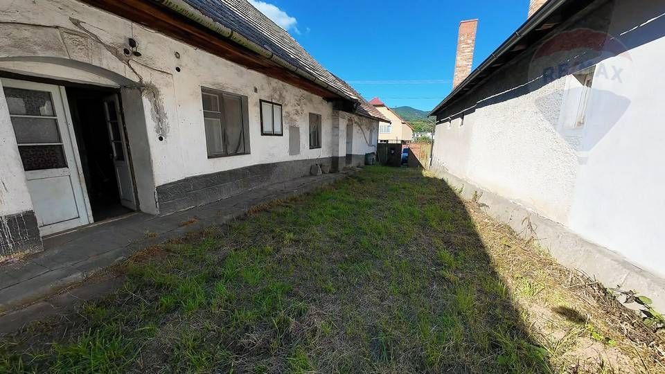EXKLUZÍVNE PREDAJ domu s veľkým pozemkom v centre obce Dobrá - 4