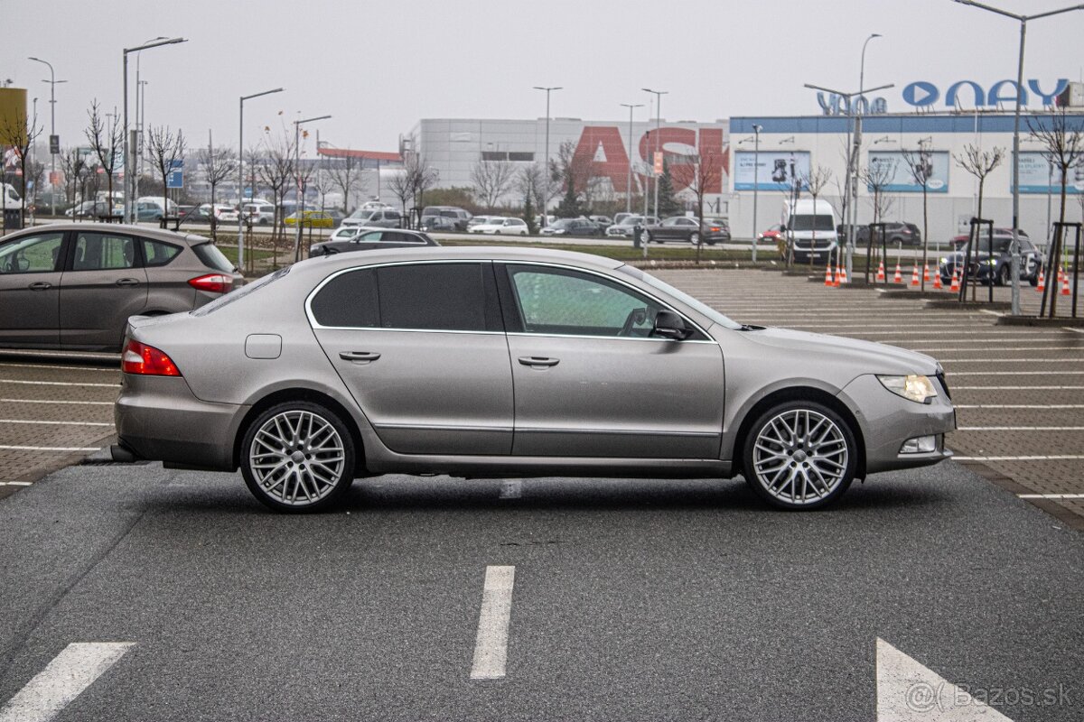 Škoda Superb 3.6 FSI V6 4x4 Elegance DSG/ AJ NA SPLÁTKY - 4