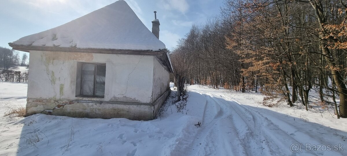Na predaj pôvodná dobová chalúpka nad obcou Krásna Ves - 4